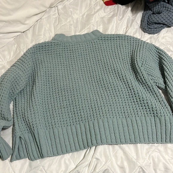 Blue cable knit sweater - Picture 2 of 4